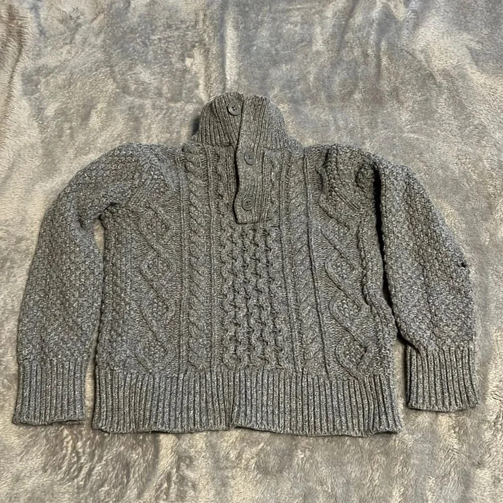 Gap kids gray sweater. XS